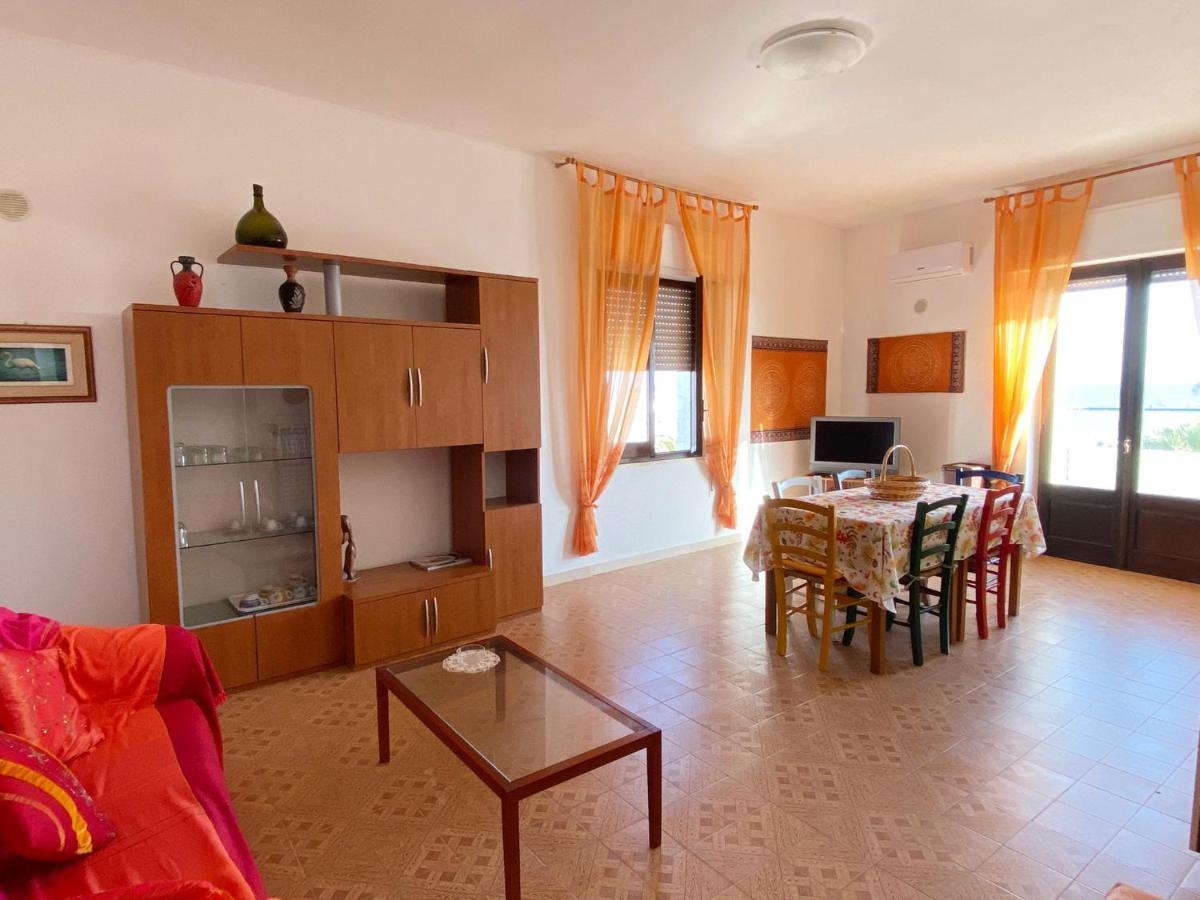 I Fenicotteri - Appartamenti Sul Mare Calasetta Luaran gambar